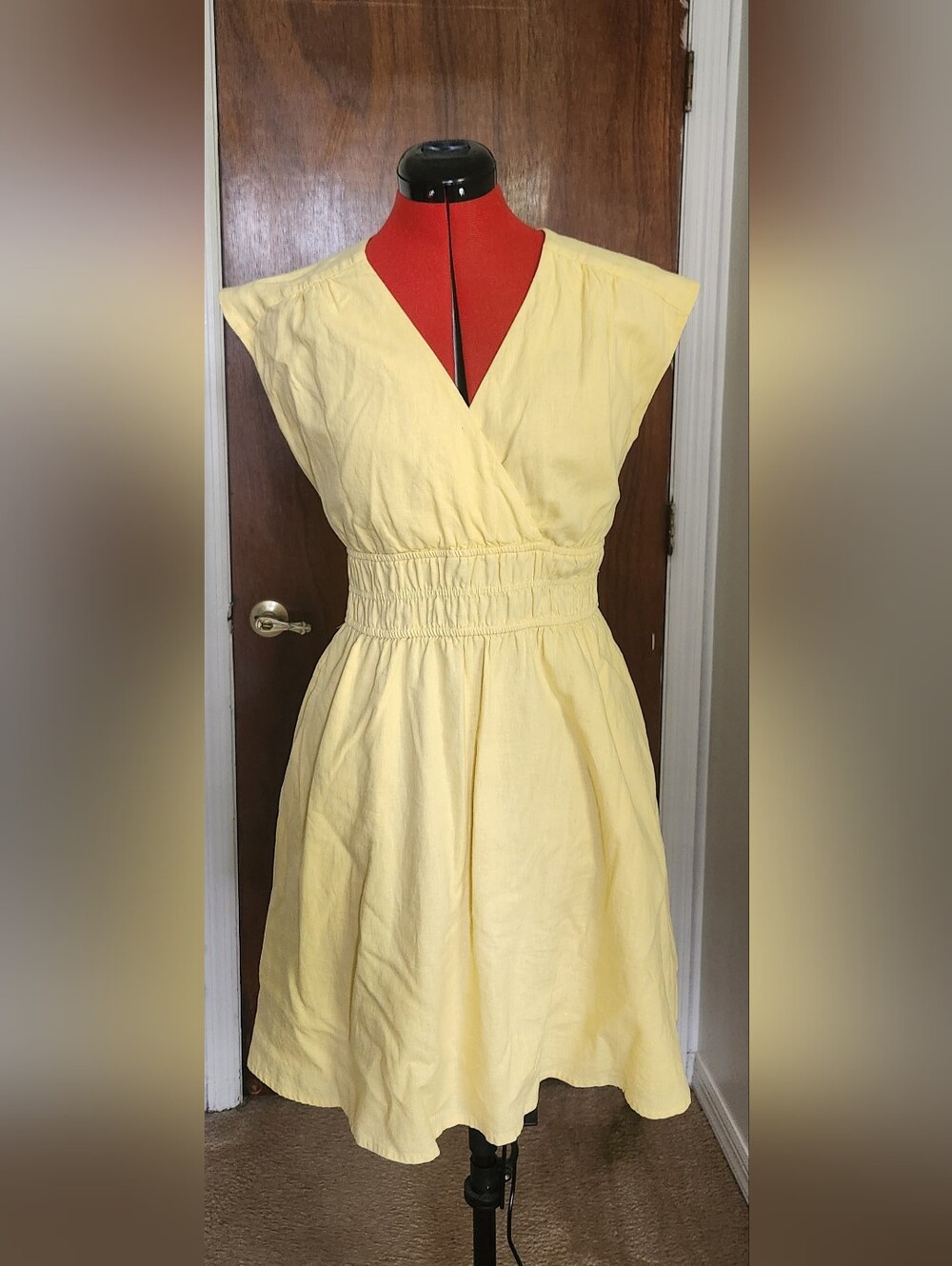 Banana Republic Pale Yellow V-Neck Cinched-Waist Dress